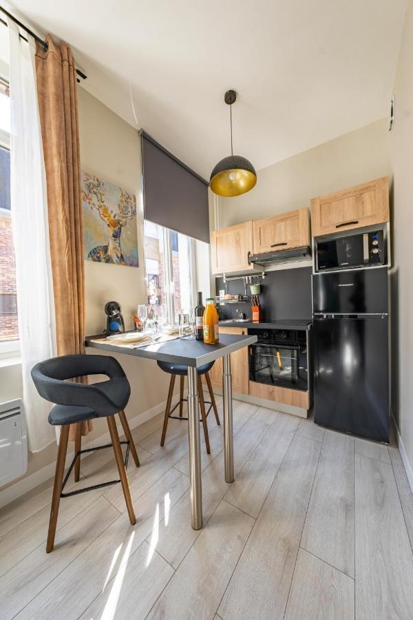 Les Appartements De La Nef D'Or Сен-Кантен Стая снимка